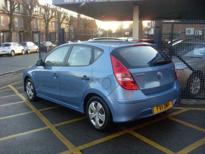 Hyundai i30 1.4 Classic 5dr Hatchback Petrol Blue