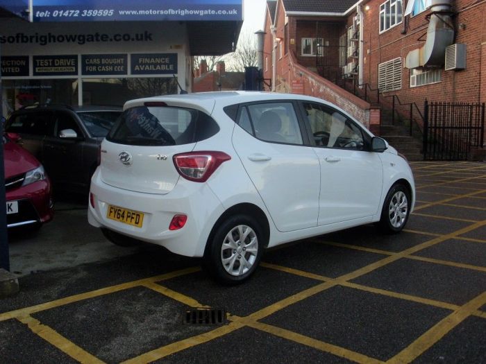 Hyundai i10 1.0 SE 5dr Hatchback Petrol White