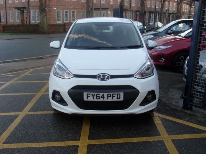 Hyundai i10 1.0 SE 5dr Hatchback Petrol White