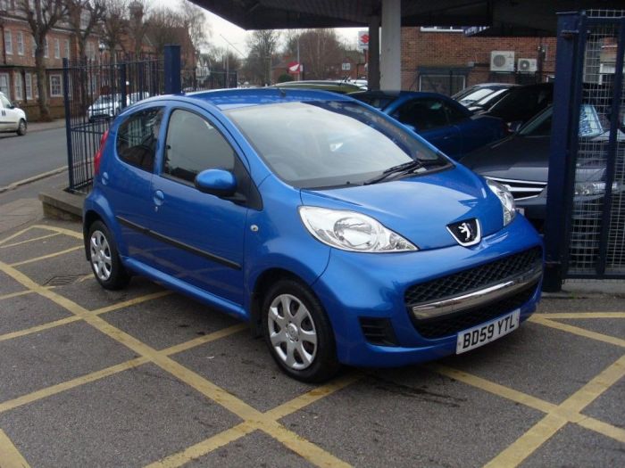 Peugeot 107 1.0 Urban 5dr Hatchback Petrol Vivid Blue