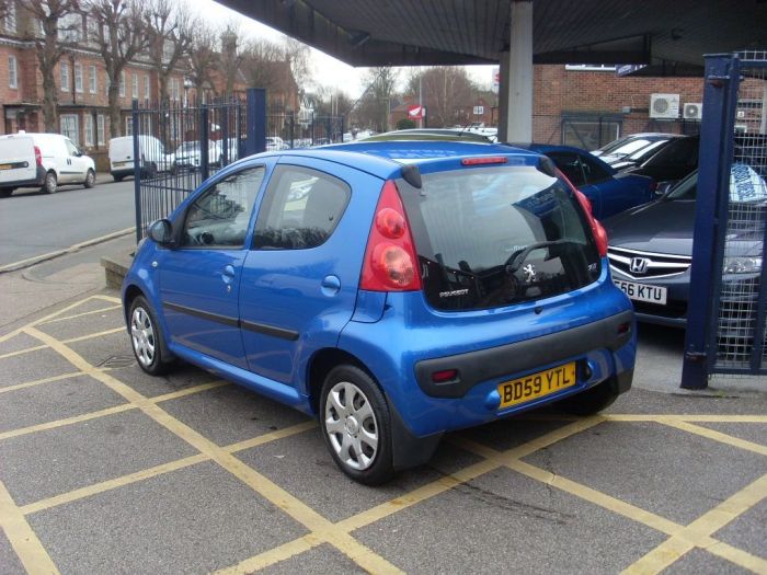 Peugeot 107 1.0 Urban 5dr Hatchback Petrol Vivid Blue