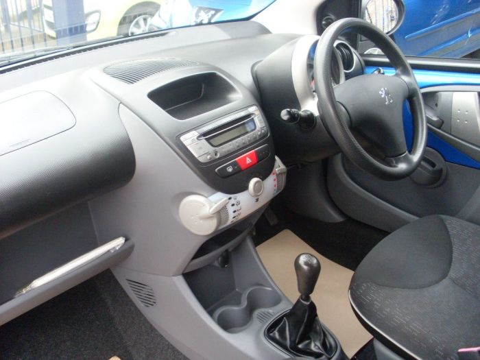 Peugeot 107 1.0 Urban 5dr Hatchback Petrol Vivid Blue