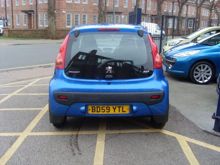 Peugeot 107 1.0 Urban 5dr Hatchback Petrol Vivid Blue