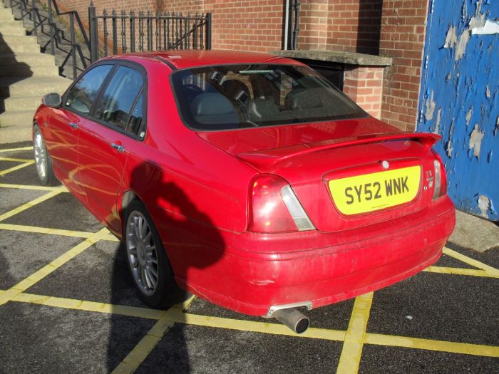 MG ZT 2.5 190 + 4dr Saloon Petrol Red