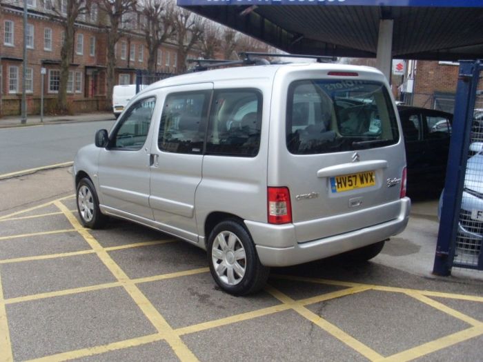 Citroen Berlingo Multispace 1.6 HDi 16V Desire 5dr MPV Diesel Silver