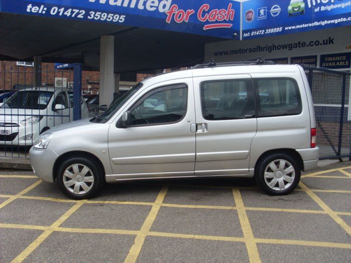 Citroen Berlingo Multispace 1.6 HDi 16V Desire 5dr MPV Diesel Silver