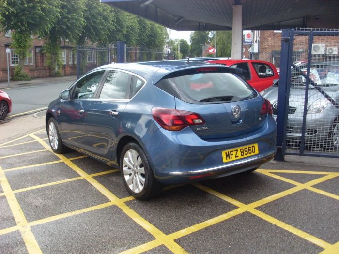 Vauxhall Astra 1.6i 16V Elite 5dr Hatchback Petrol Deep Sky Blue