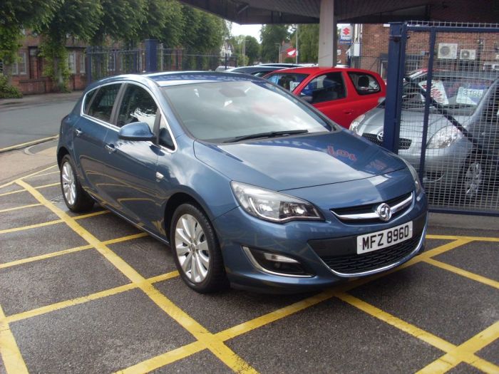 Vauxhall Astra 1.6i 16V Elite 5dr Hatchback Petrol Deep Sky Blue