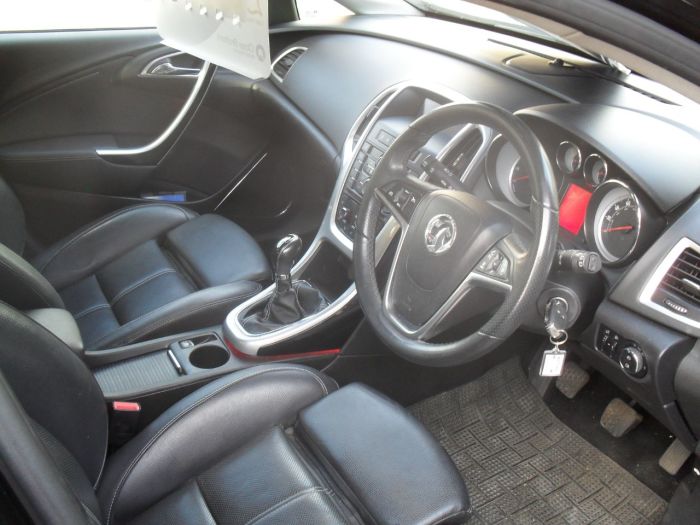Vauxhall Astra 1.6i 16V SRi 5dr Hatchback Petrol Black