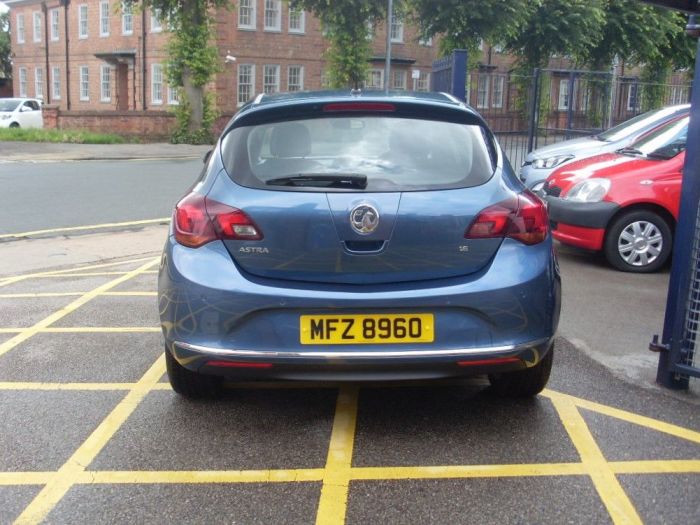 Vauxhall Astra 1.6i 16V Elite 5dr Hatchback Petrol Deep Sky Blue