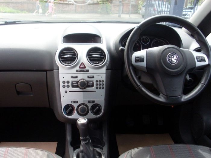 Vauxhall Corsa 1.2i 16V SXi 5dr Hatchback Petrol Black
