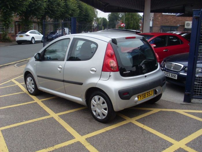 Peugeot 107 1.0 Urban Move 5dr Hatchback Petrol Silver