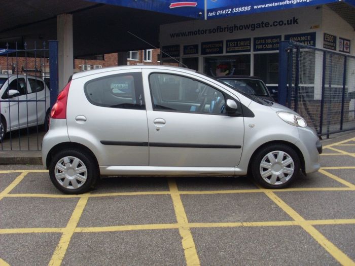 Peugeot 107 1.0 Urban Move 5dr Hatchback Petrol Silver