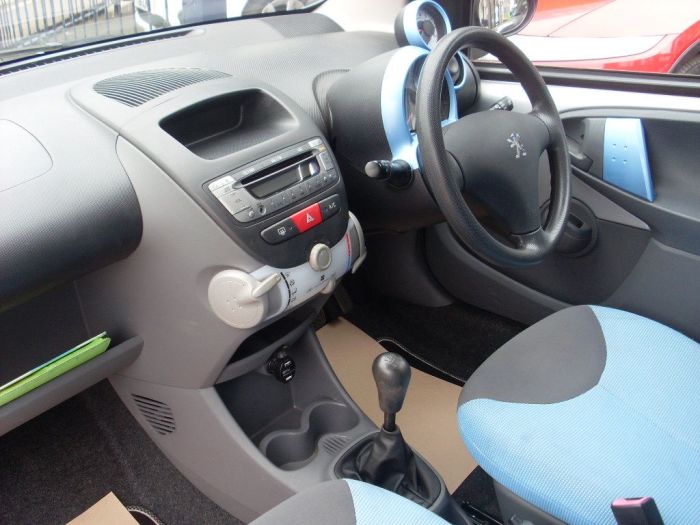 Peugeot 107 1.0 Urban Move 5dr Hatchback Petrol Silver