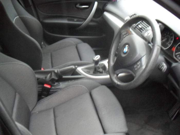 BMW 1 Series 2.0 116d Sport 5dr Hatchback Diesel Black