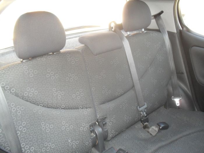 Toyota Yaris 1.4 D-4D T3 5dr Hatchback Diesel Silver