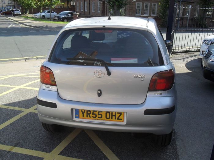 Toyota Yaris 1.4 D-4D T3 5dr Hatchback Diesel Silver