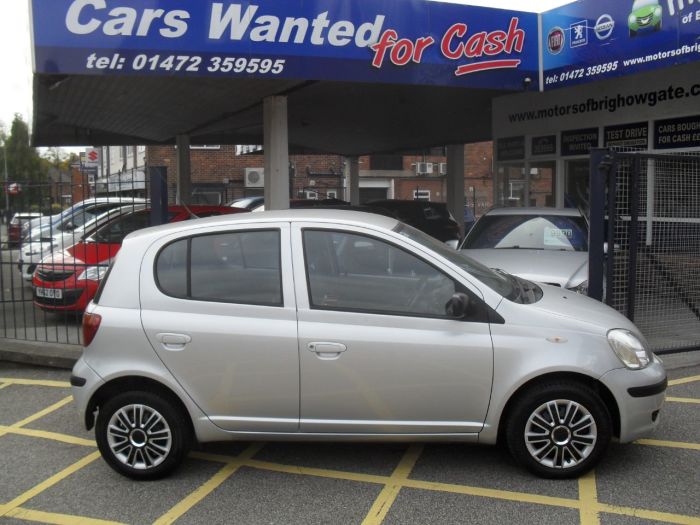 Toyota Yaris 1.4 D-4D T3 5dr Hatchback Diesel Silver