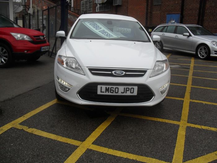 Ford Mondeo 2.0 TDCi Titanium 5dr Hatchback Diesel White