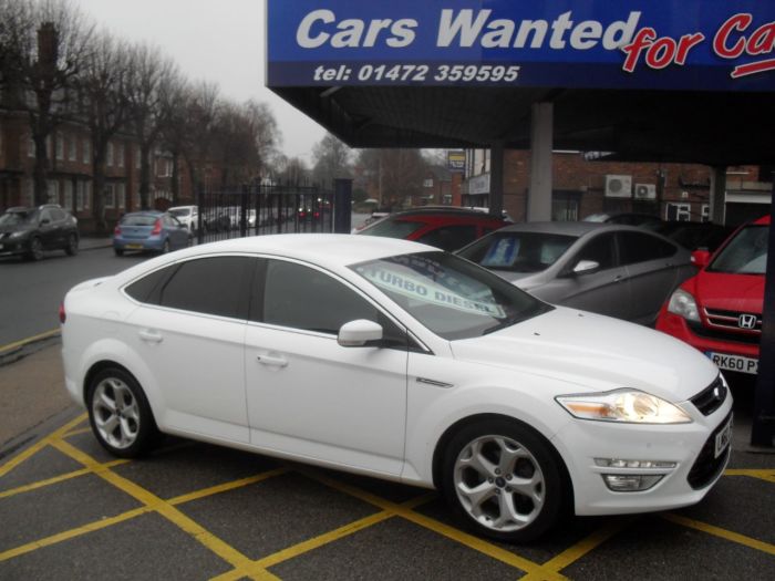Ford Mondeo 2.0 TDCi Titanium 5dr Hatchback Diesel White