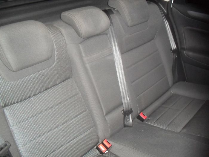 Ford Mondeo 2.0 TDCi Titanium 5dr Hatchback Diesel White