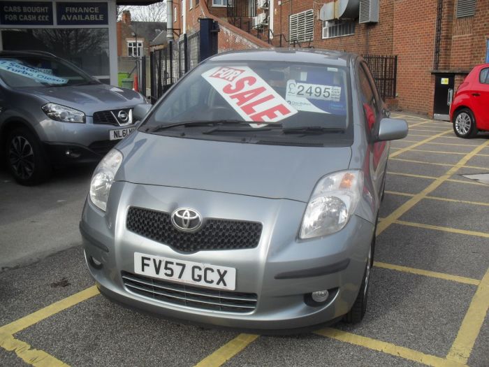 Toyota Yaris 1.3 VVT-i TR 5dr Hatchback Petrol Silver Grey