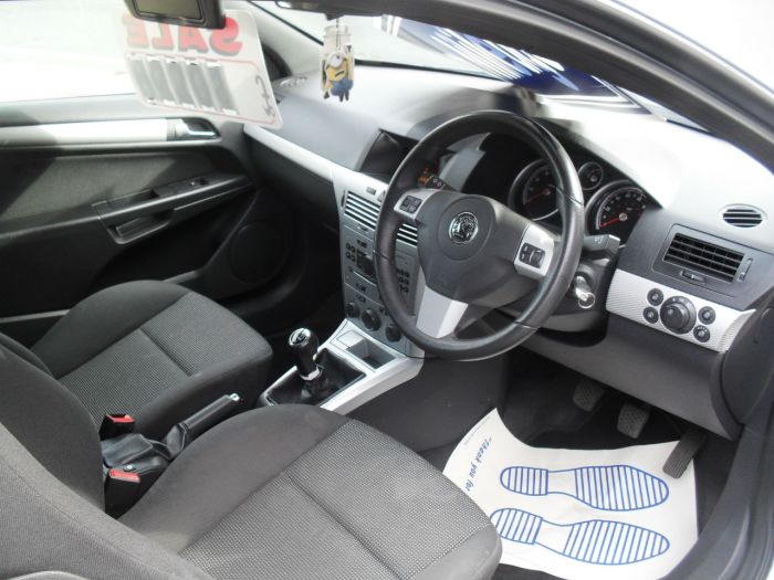 Vauxhall Astra 1.4i 16V SXi 3dr Hatchback Petrol Silver Grey Met