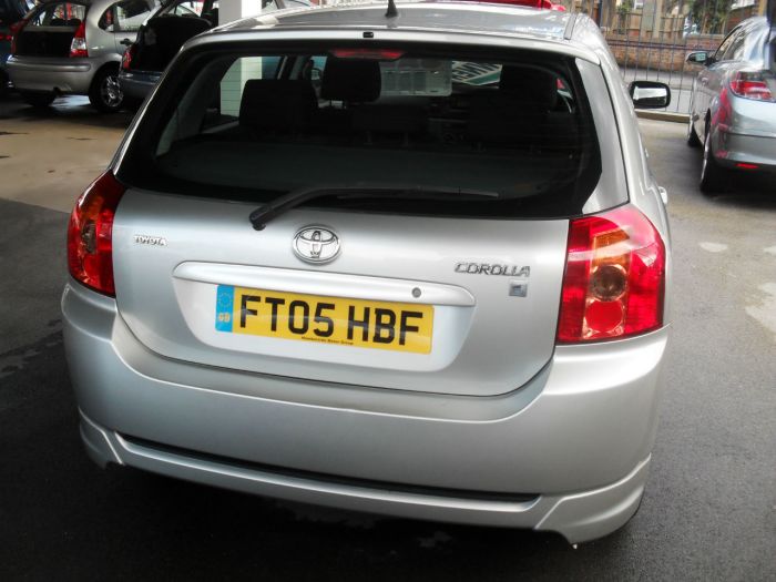 Toyota Corolla 1.4 VVT-i Colour Collection 5dr Hatchback Petrol Silver Fern