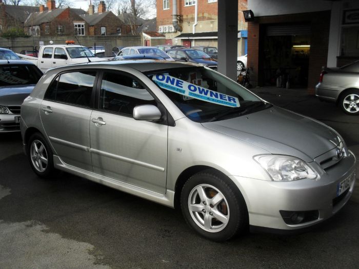 Toyota Corolla 1.4 VVT-i Colour Collection 5dr Hatchback Petrol Silver Fern