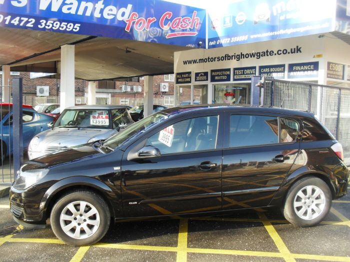 Vauxhall Astra 1.6i 16V Club 5dr Hatchback Petrol Black Met