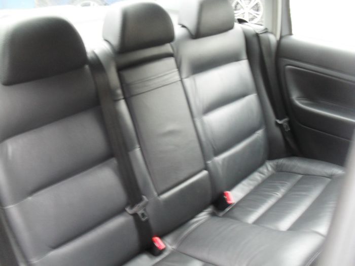 Volkswagen Passat 1.9 Highline TDI 130 4dr Saloon Diesel Silver