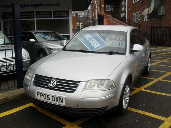 Volkswagen Passat 1.9 Highline TDI 130 4dr Saloon Diesel Silver