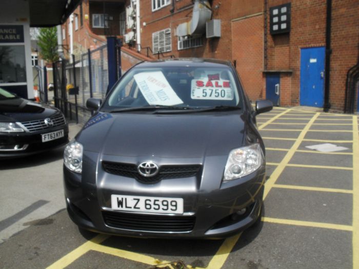 Toyota Auris 1.4 D-4D TR 5dr Hatchback Diesel Grey