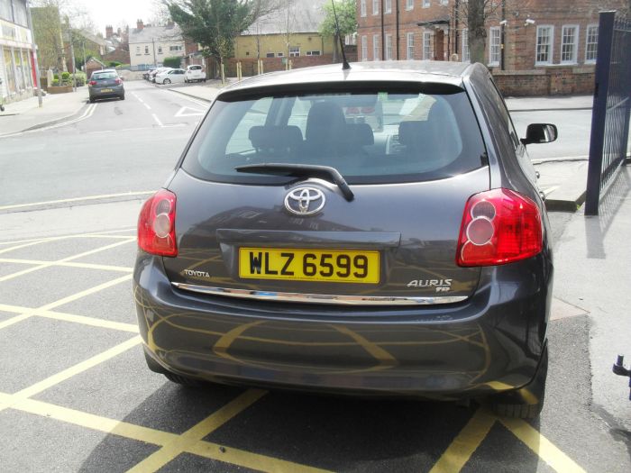 Toyota Auris 1.4 D-4D TR 5dr Hatchback Diesel Grey