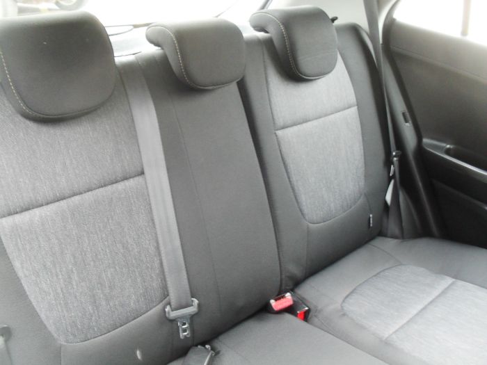 Kia Picanto 1.0 1 5dr Hatchback Petrol White