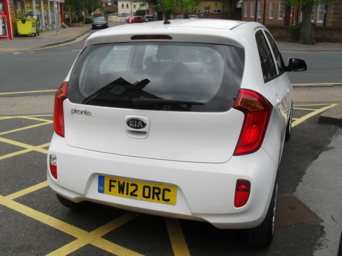 Kia Picanto 1.0 1 5dr Hatchback Petrol White