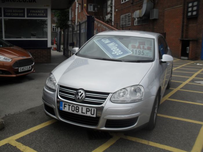 Volkswagen Jetta 2.0 SE TDI PD 4dr DSG Saloon Diesel Silver