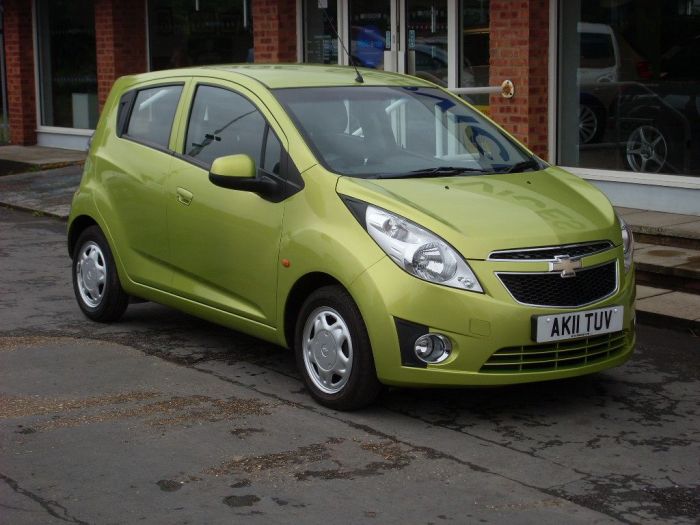 Chevrolet Spark 1.0i LS 5dr Hatchback Petrol Citrus Green
