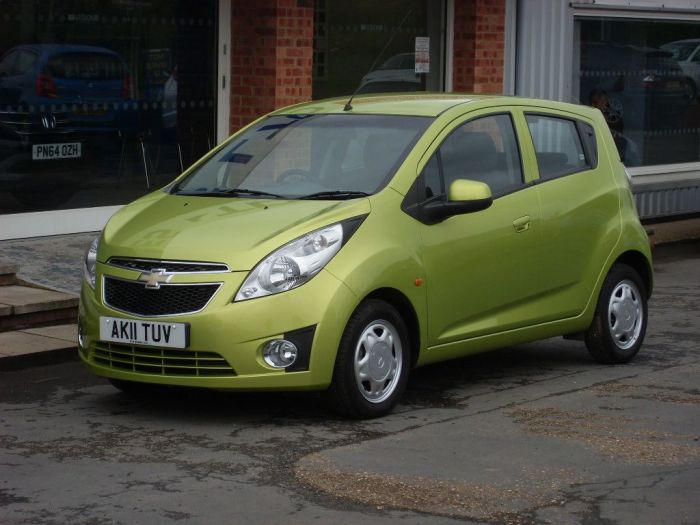 Chevrolet Spark 1.0i LS 5dr Hatchback Petrol Citrus Green