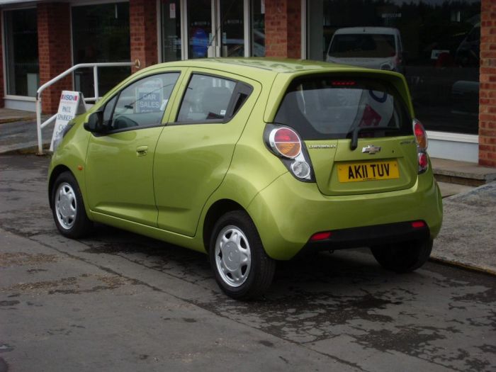 Chevrolet Spark 1.0i LS 5dr Hatchback Petrol Citrus Green
