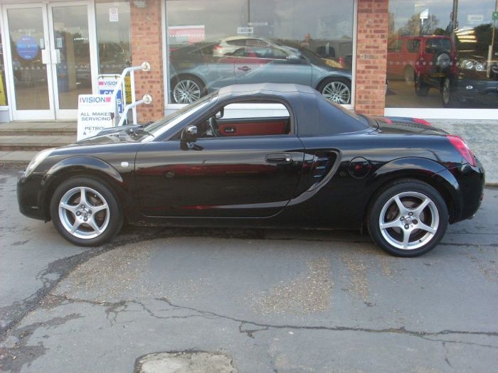 Toyota MR2 1.8 VVTi 2dr Convertible Petrol Black