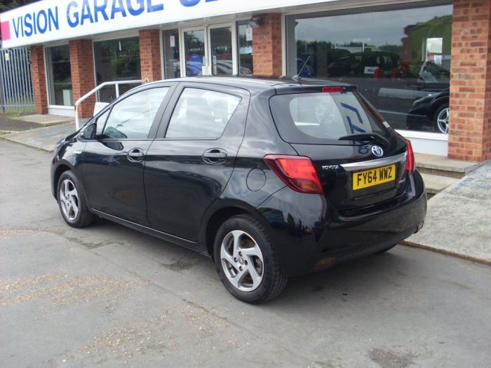 Toyota Yaris 1.5 Hybrid Icon 5dr CVT Hatchback Petrol / Electric Hybrid Black