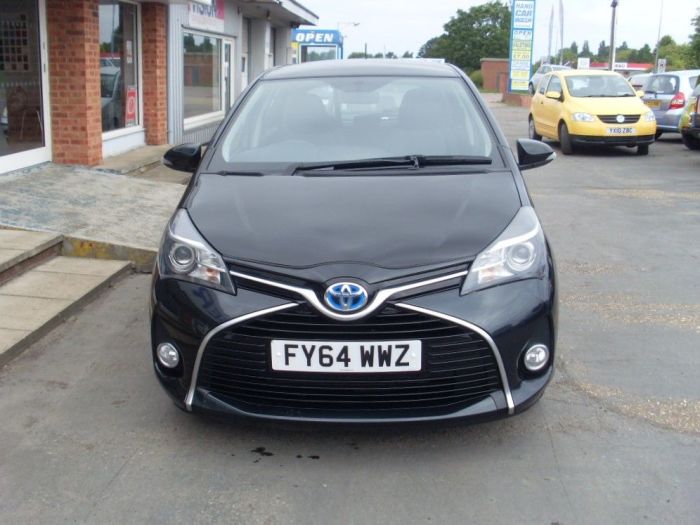 Toyota Yaris 1.5 Hybrid Icon 5dr CVT Hatchback Petrol / Electric Hybrid Black