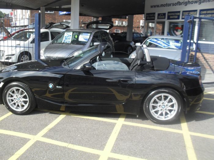 BMW Z4 2.0i SE 2dr Convertible Petrol Black