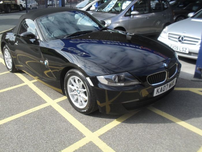 BMW Z4 2.0i SE 2dr Convertible Petrol Black