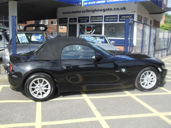 BMW Z4 2.0i SE 2dr Convertible Petrol Black