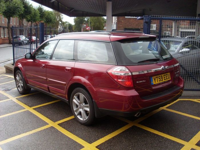 Subaru Outback 2.0D RE Outback 5dr Estate Diesel Merlot Red Pearl