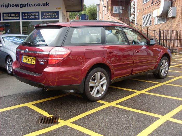 Subaru Outback 2.0D RE Outback 5dr Estate Diesel Merlot Red Pearl