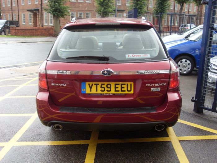 Subaru Outback 2.0D RE Outback 5dr Estate Diesel Merlot Red Pearl