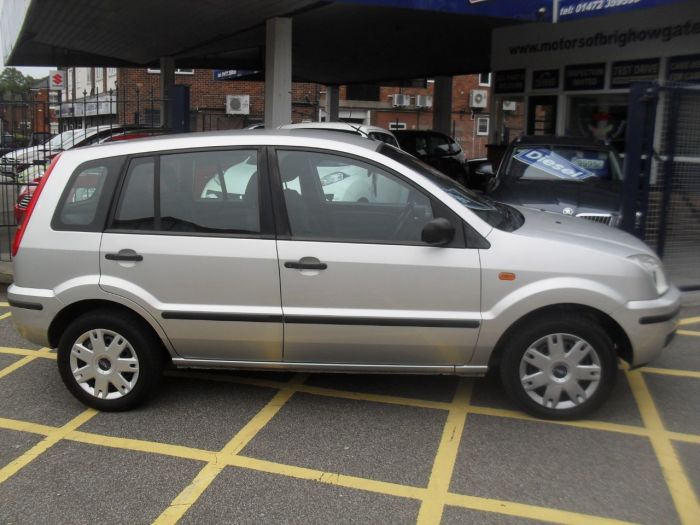 Ford Fusion 1.4 2 5dr Hatchback Petrol Silver